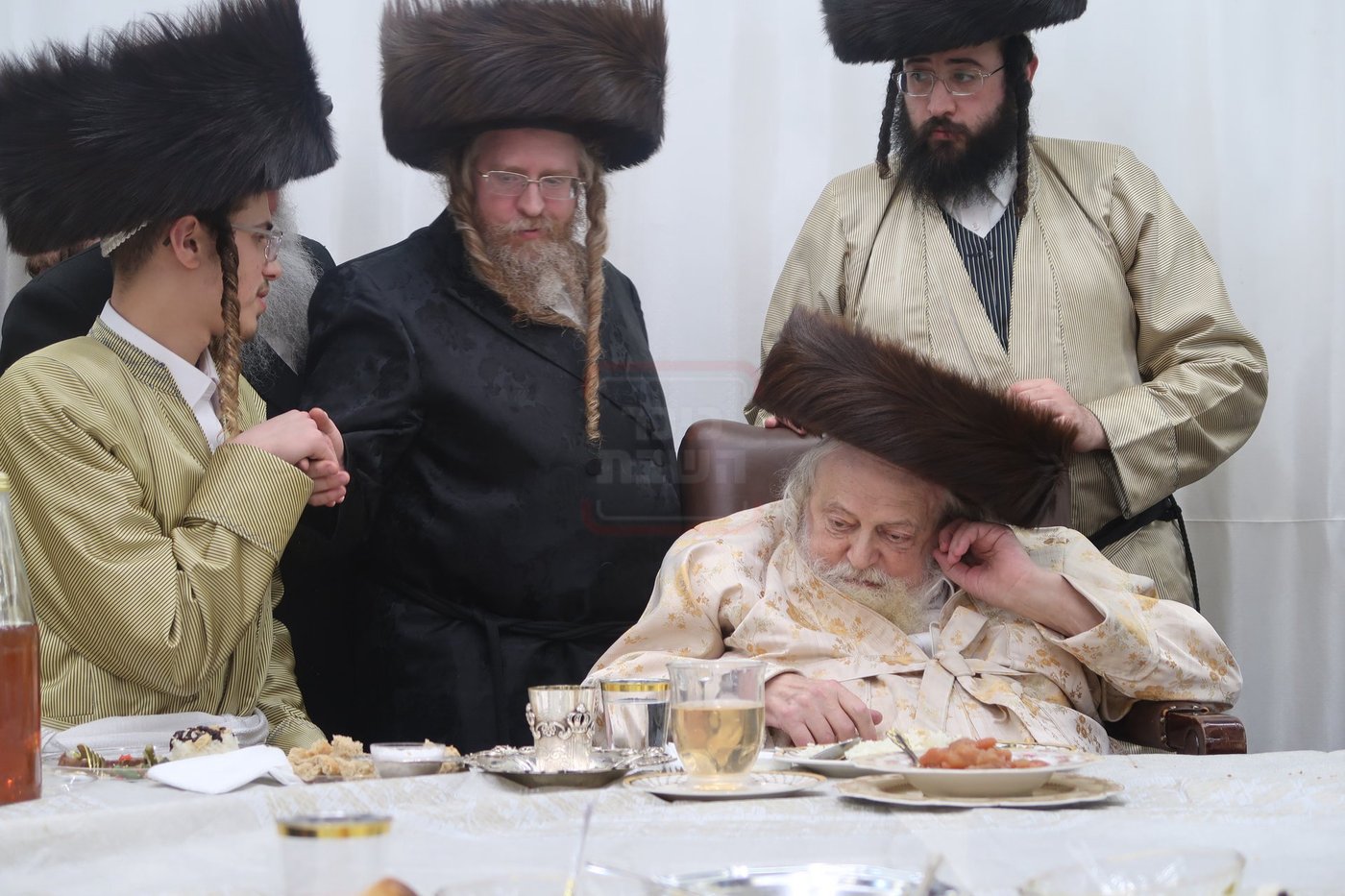 האדמו"ר מויז'ניץ בית שמש בשמחת בית תולדות אברהם יצחק