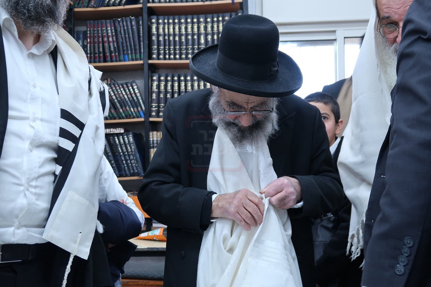 ר"ח ניסן אצל הגאון רבי משה צדקה