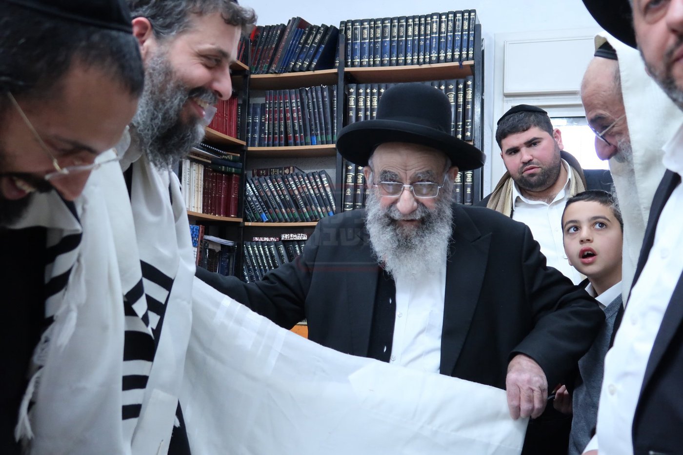 ר"ח ניסן אצל הגאון רבי משה צדקה