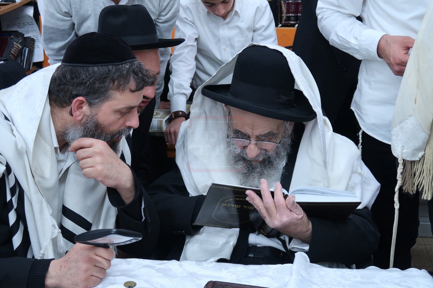 ר"ח ניסן אצל הגאון רבי משה צדקה