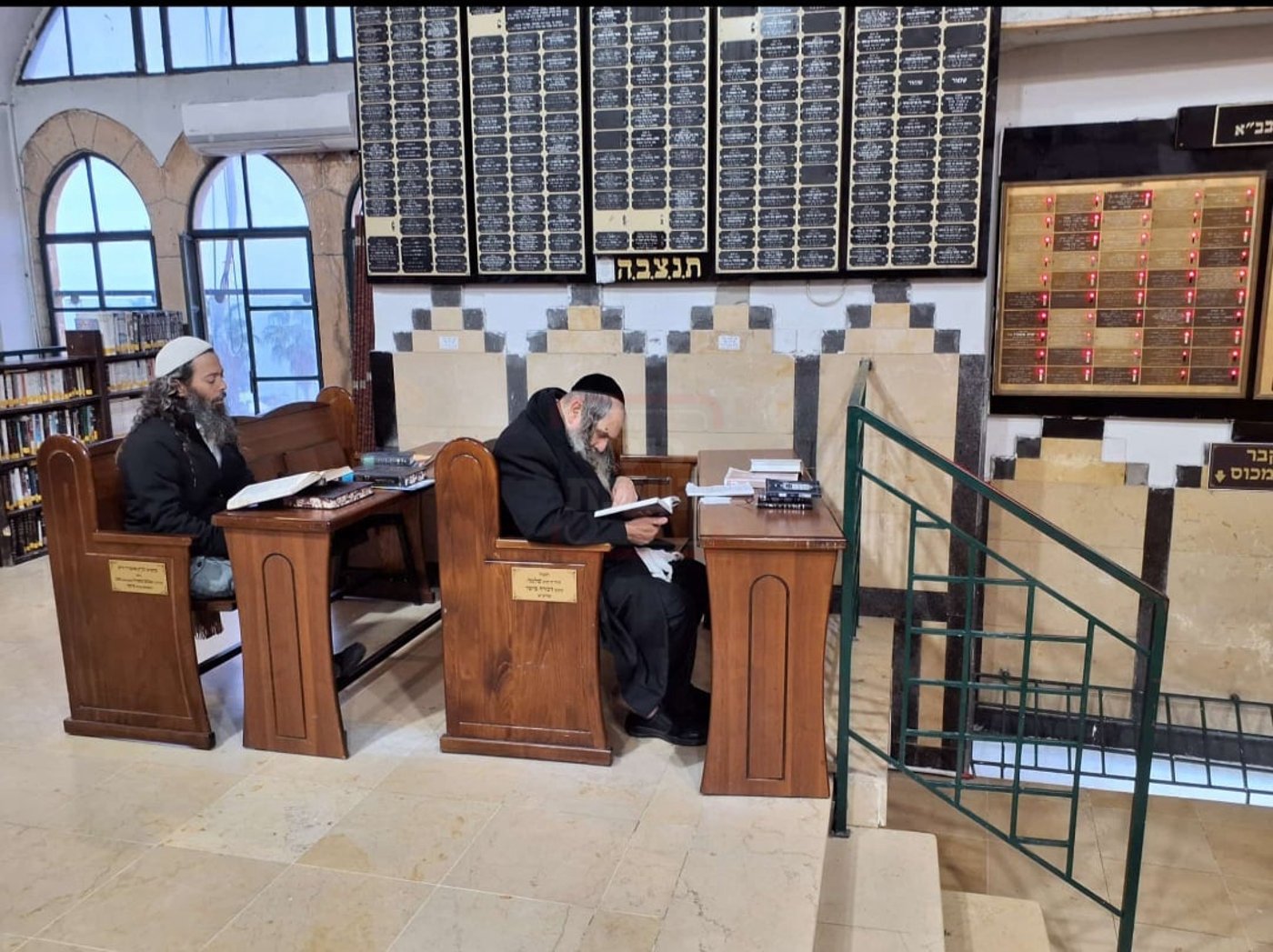 זיידל'ע חובק עולם | מהמסוק בראדומסק ועד הסוכריות בבעלזא!