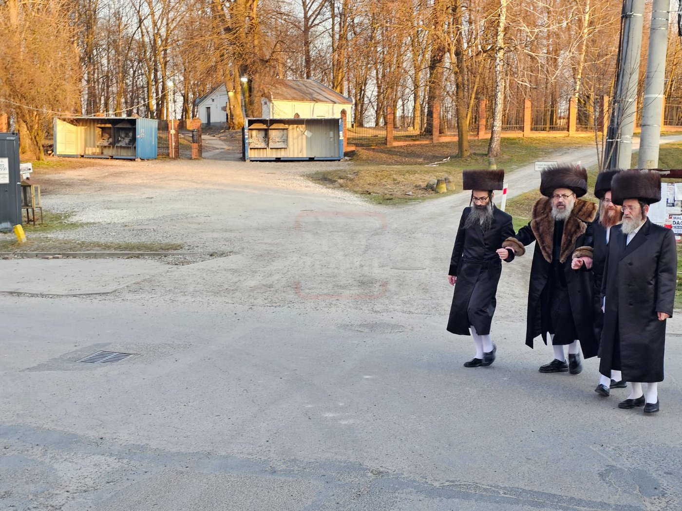 זיידל'ע חובק עולם | מהמסוק בראדומסק ועד הסוכריות בבעלזא!