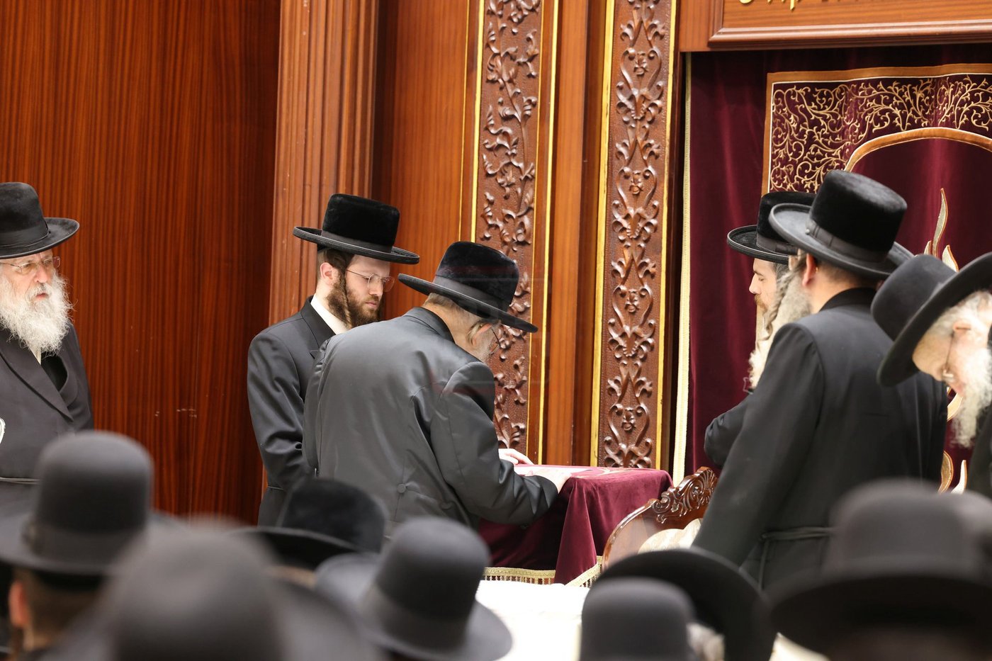 סיומי הש"ס בסלונים