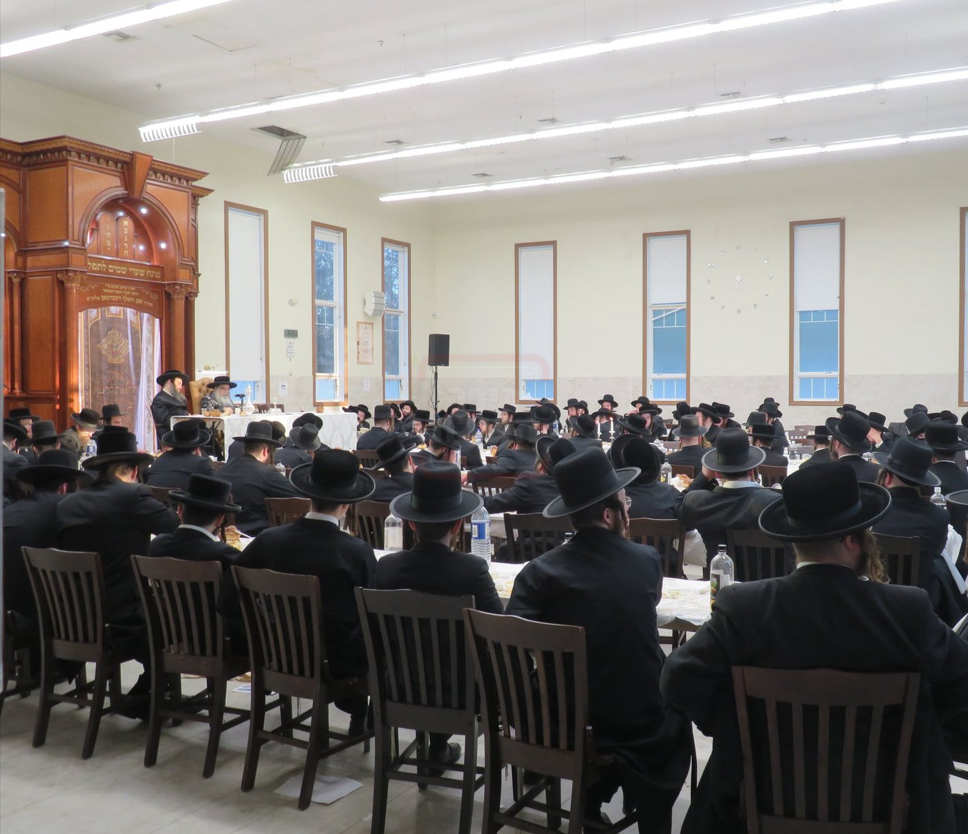 שיעור סוגיא וראש חודש ניסן סעודה במתיבתא ד'סאטמר 