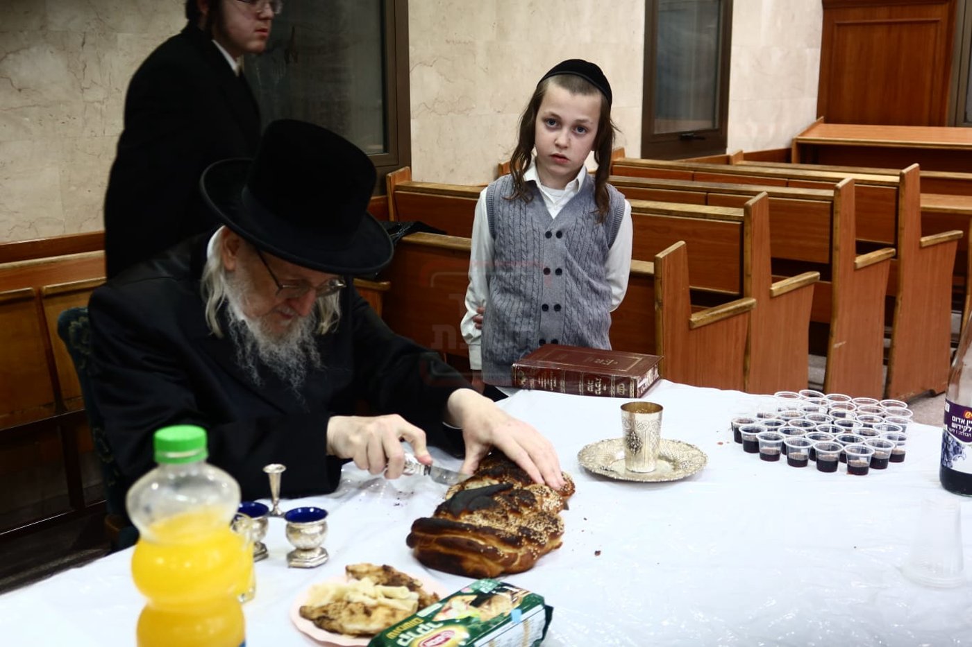 הילולא קדישא באוז'רוב