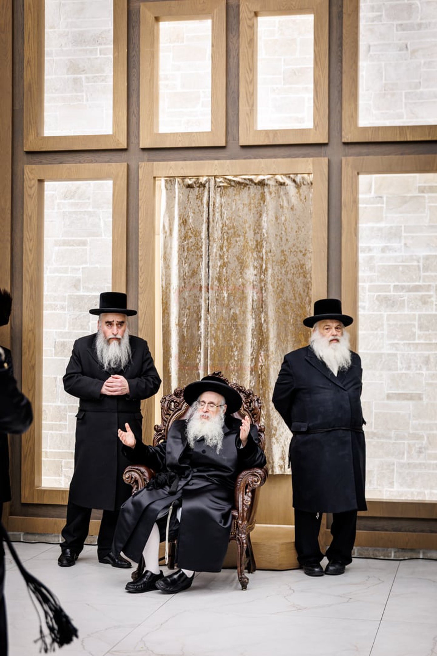 הכנסת ספר תורה בצאנז קלויזנבורג