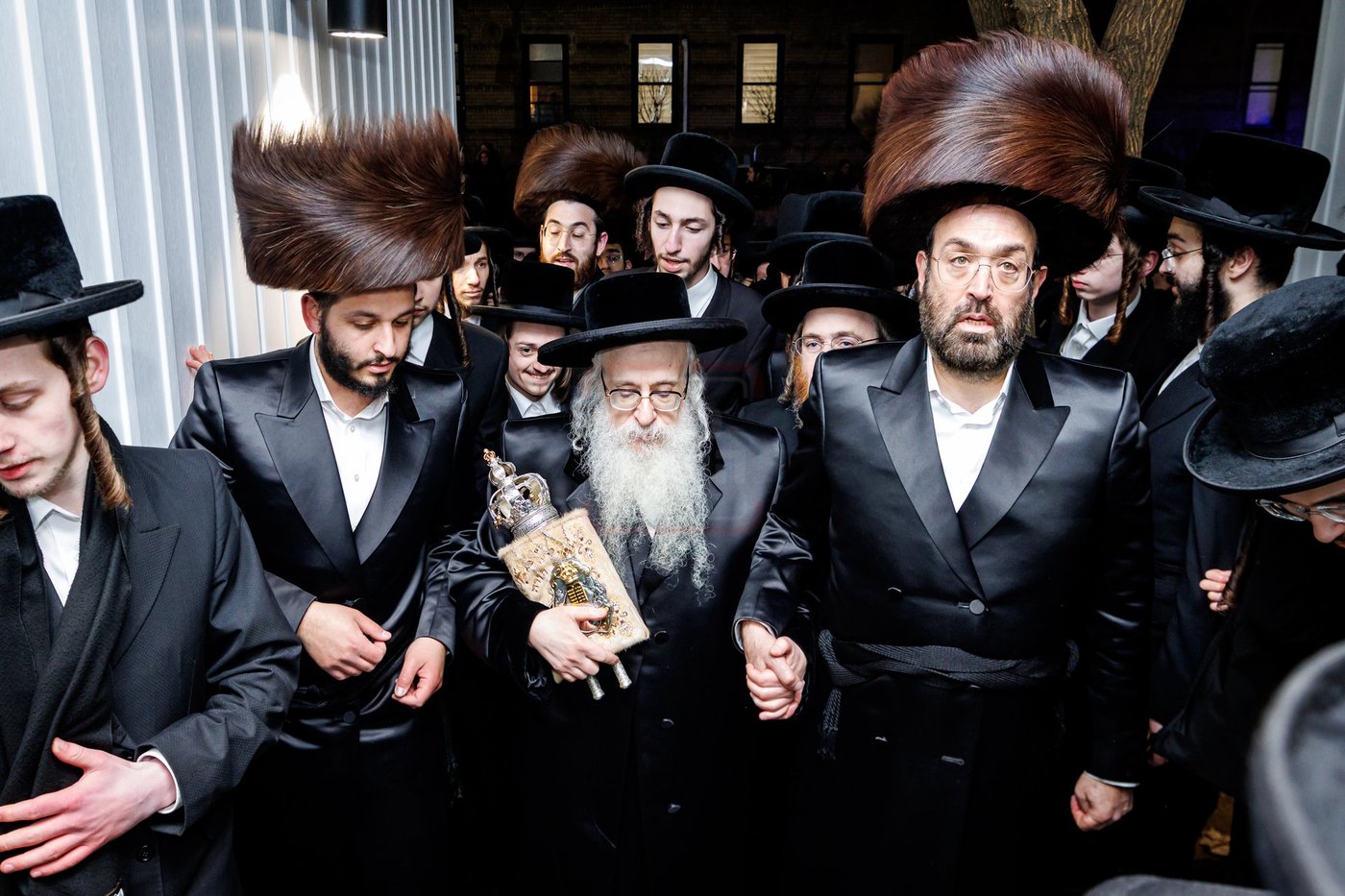 הכנסת ספר תורה בצאנז קלויזנבורג