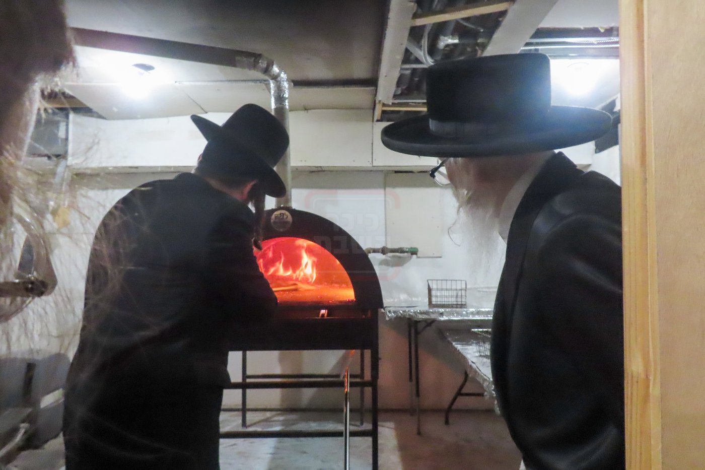 האדמו"ר מסערדאהעלי באפיית מצות 