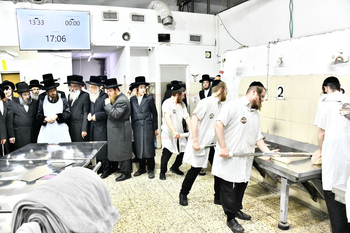 האדמו"ר מסאדיגורה באפיית המצות 