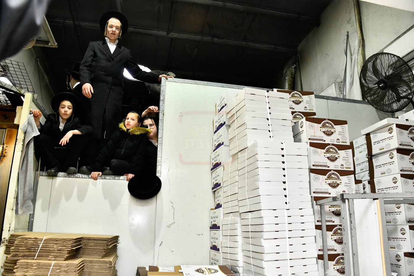 האדמו"ר מסאדיגורה באפיית המצות 