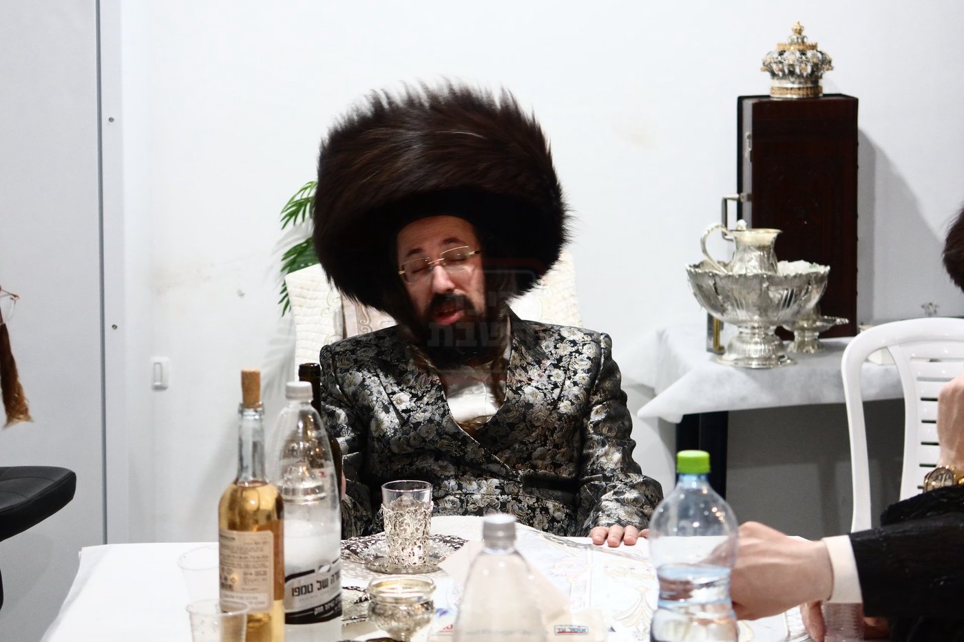 מוצ"ש חוה"מ פסח בחצה"ק מעזבוז