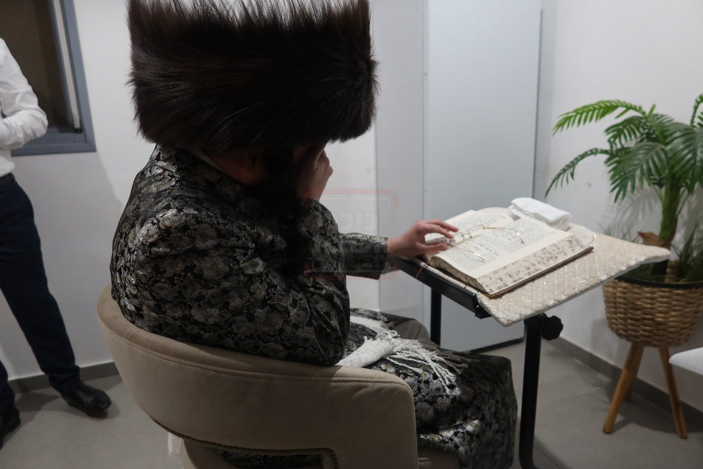 מוצ"ש חוה"מ פסח בחצה"ק מעזבוז