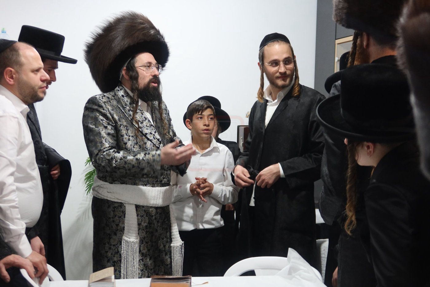 מוצ"ש חוה"מ פסח בחצה"ק מעזבוז