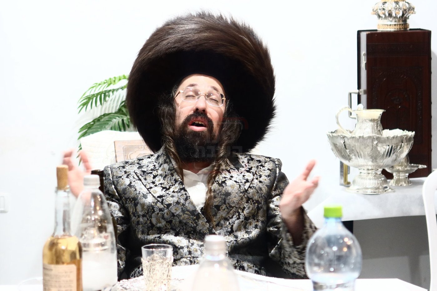 מוצ"ש חוה"מ פסח בחצה"ק מעזבוז