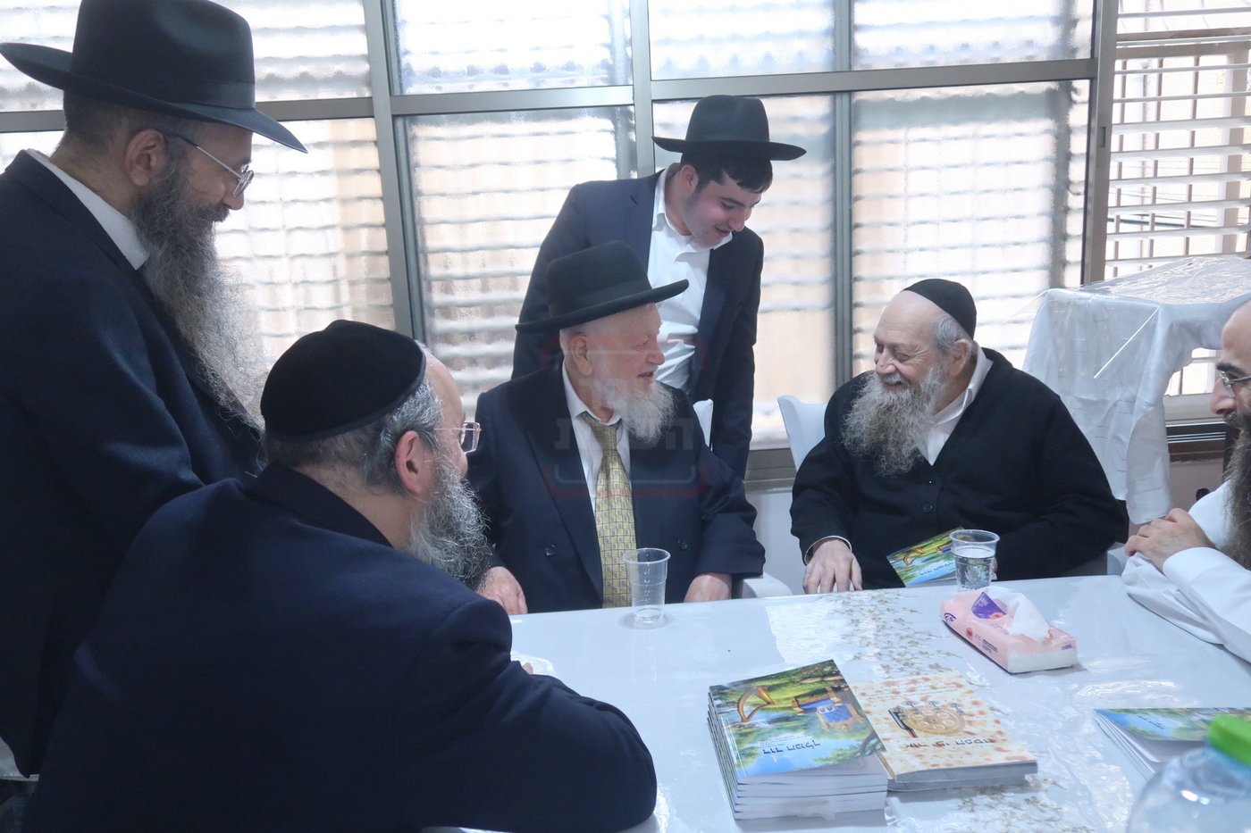 רבי עזרא בצרי בביקור חג אצל אחיו רבי דוד בצרי