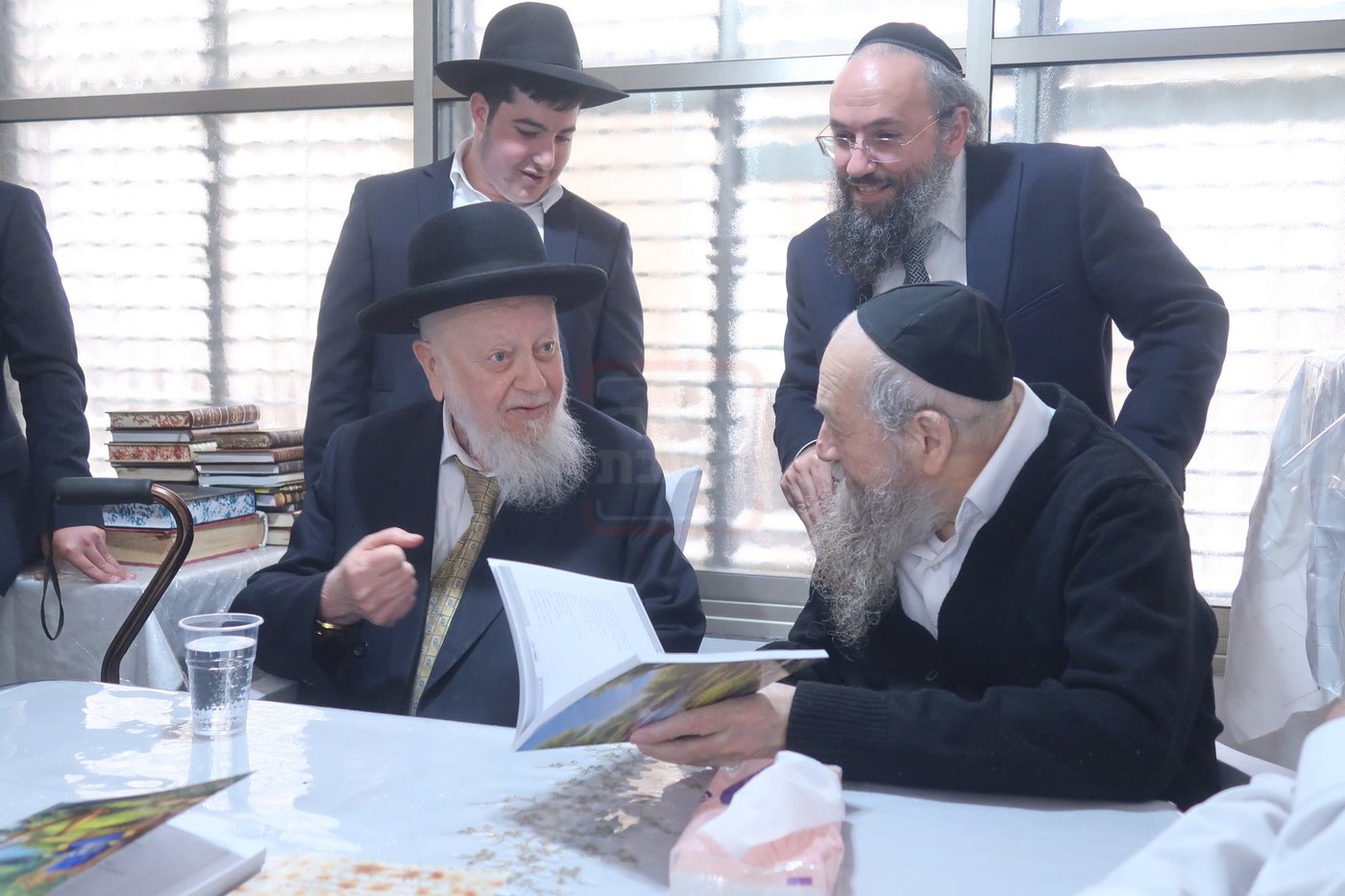 רבי עזרא בצרי בביקור חג אצל אחיו רבי דוד בצרי