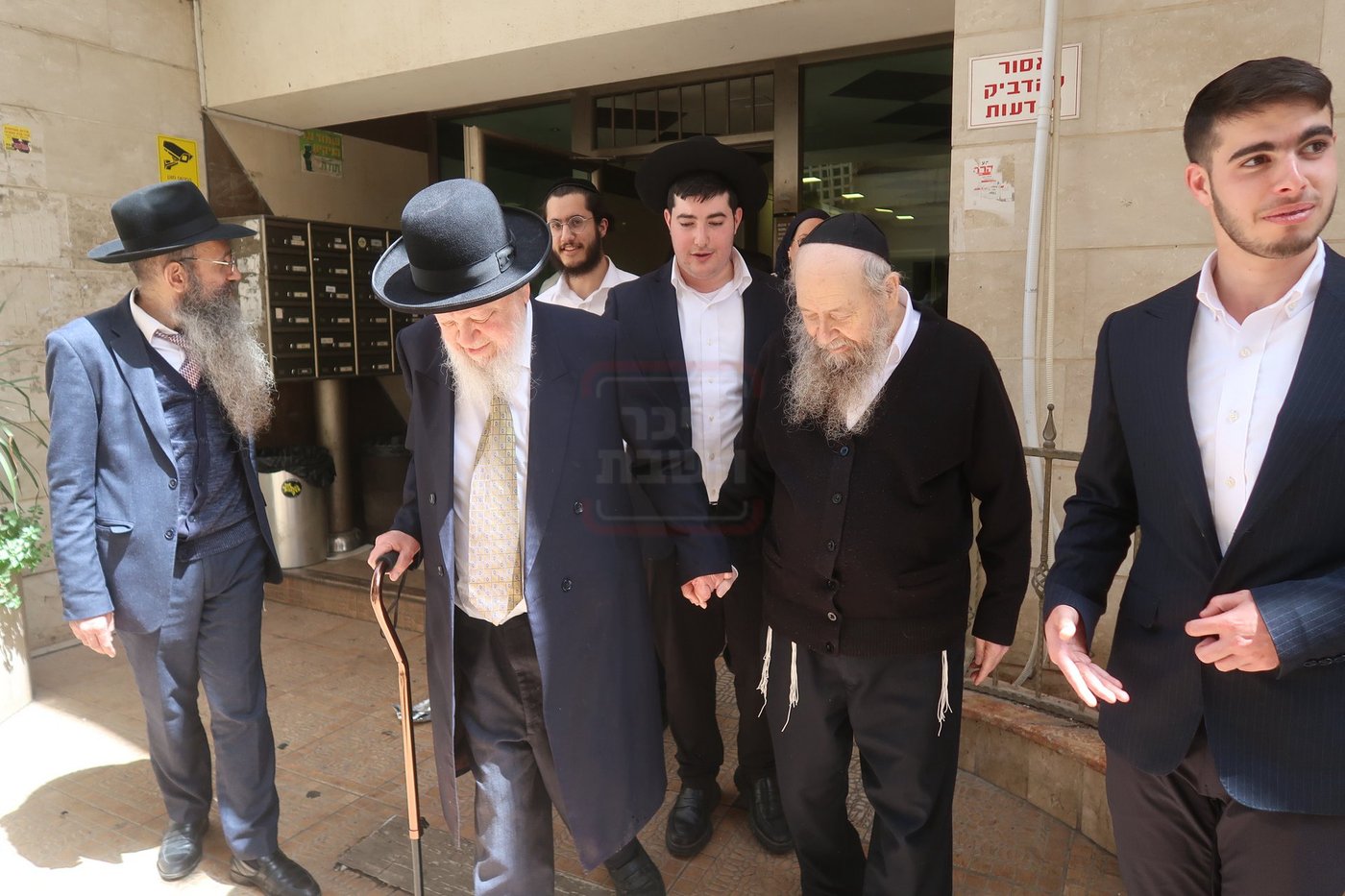 רבי עזרא בצרי בביקור חג אצל אחיו רבי דוד בצרי