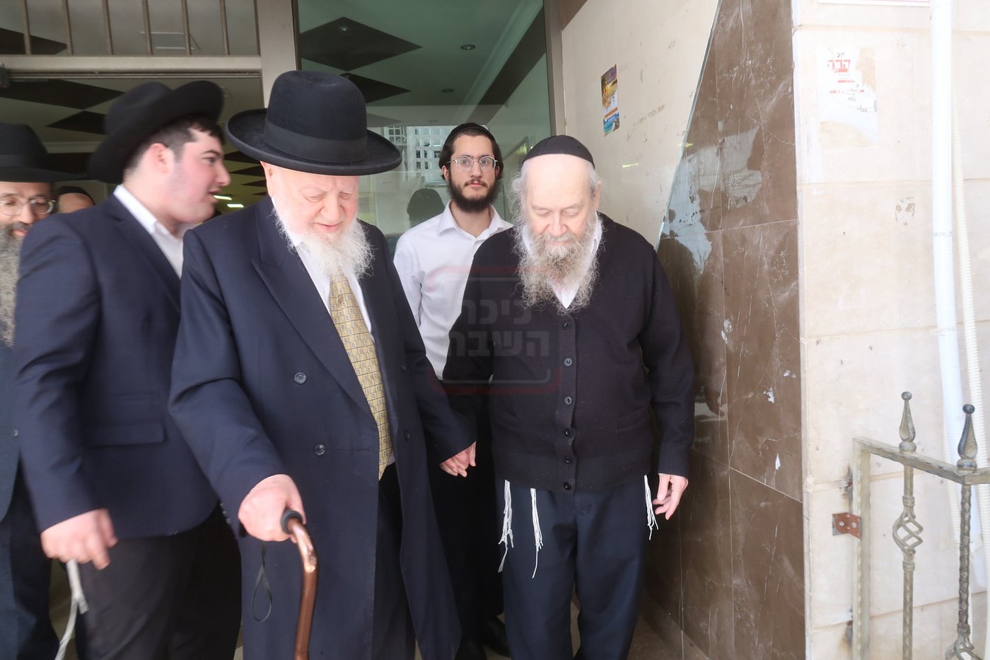 רבי עזרא בצרי בביקור חג אצל אחיו רבי דוד בצרי