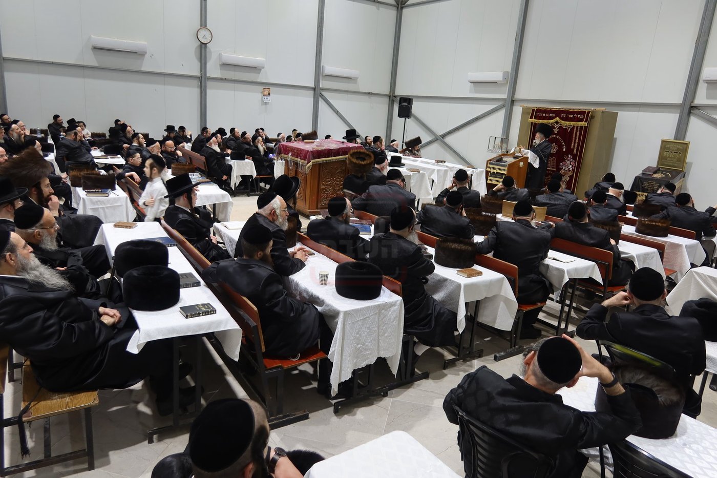 הגרי"ד אלתר בשיעור בחוה"מ פסח בזוטשקא