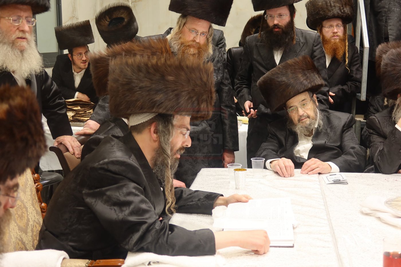 חג הפסח בחצה"ק זוועיהיל