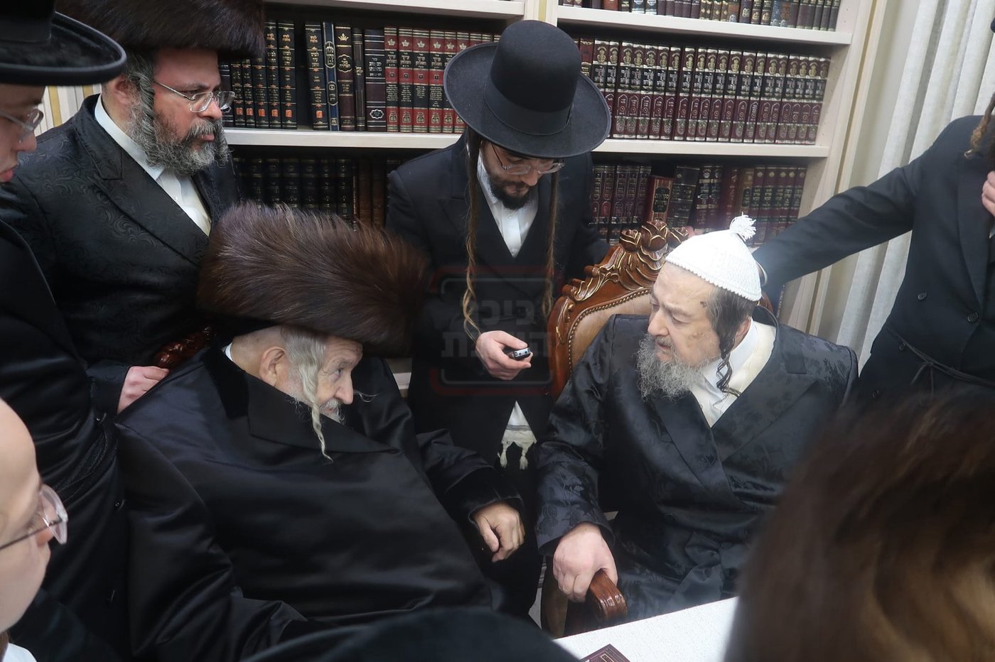 האדמו"ר מטעמשוואר בביקור אצל הגרי"מ שעכטער