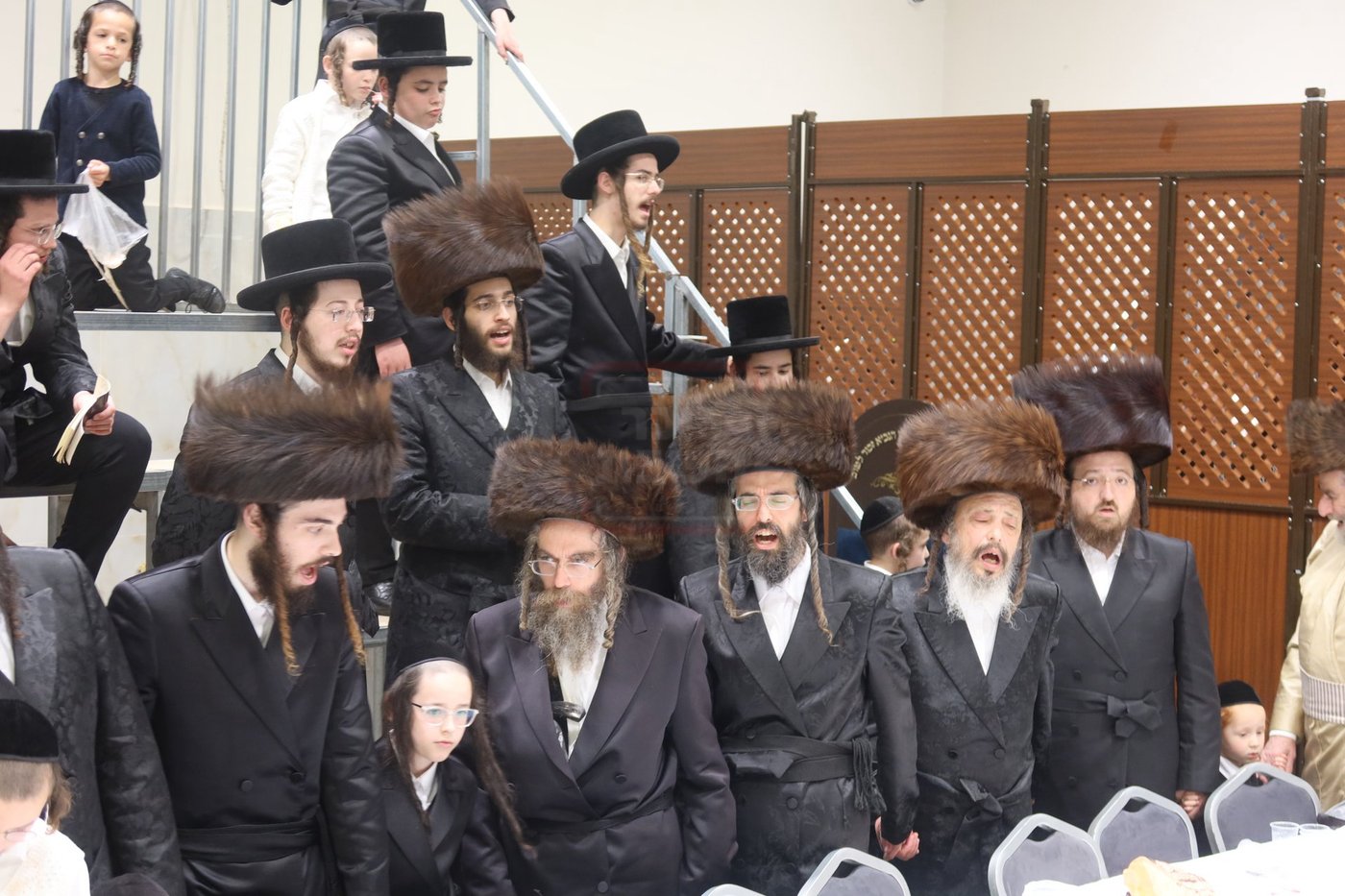 חג הפסח בחצה"ק זוועיהיל