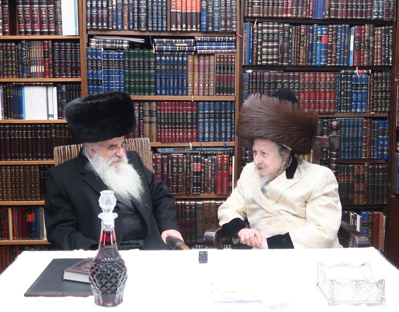 פסח בחצה"ק סקאליע 