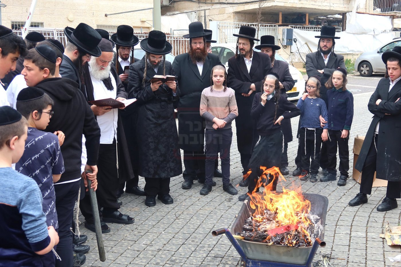 חג הפסח בחצה"ק זוועיהיל