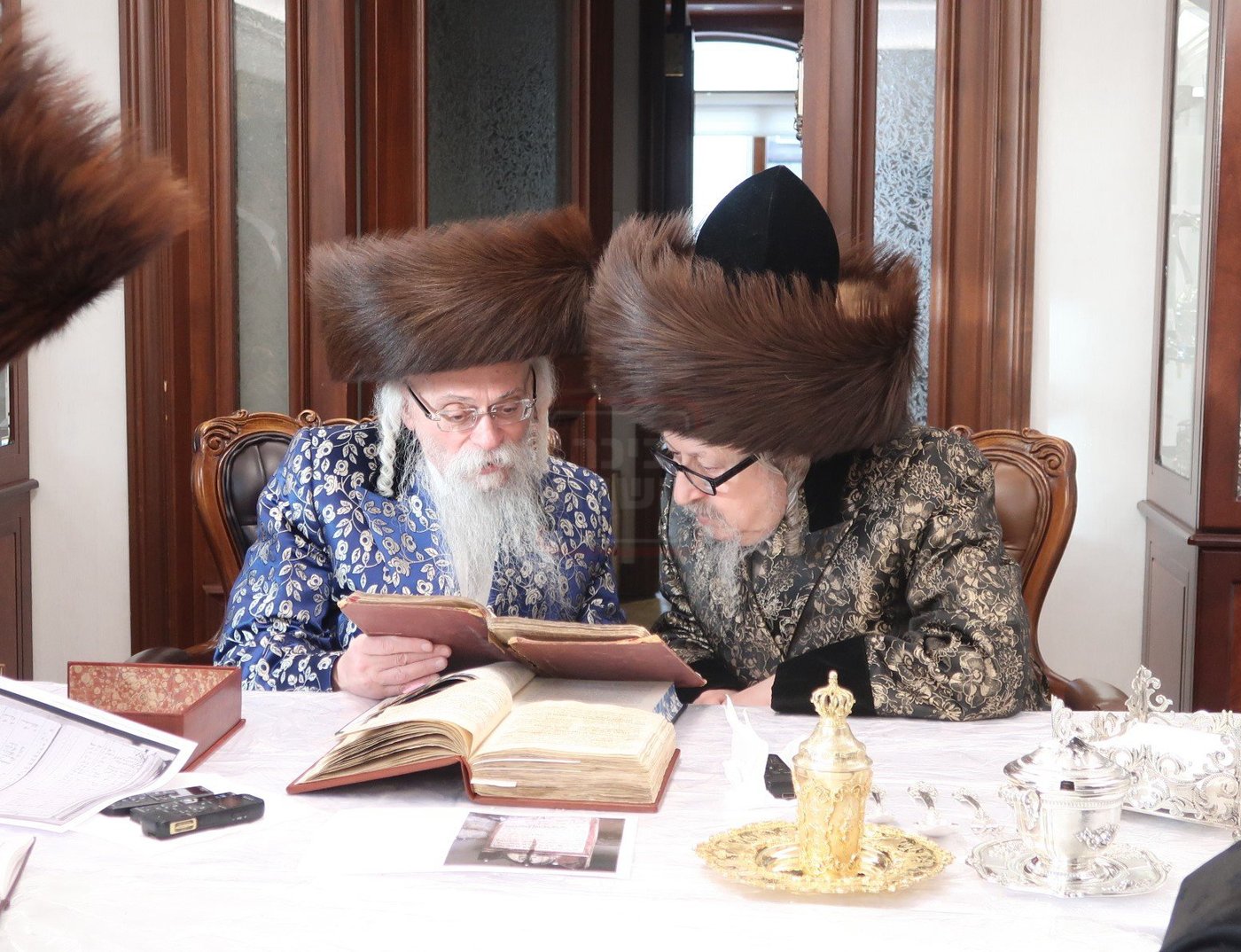 פסח בחצה"ק סקאליע 