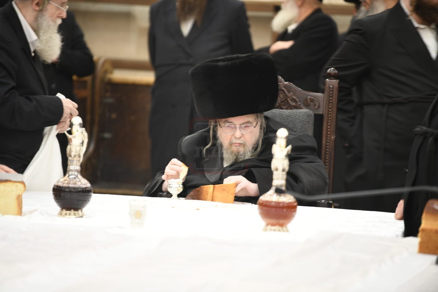 האדמו"ר מבעלזא בסיום בכורים בערב פסח