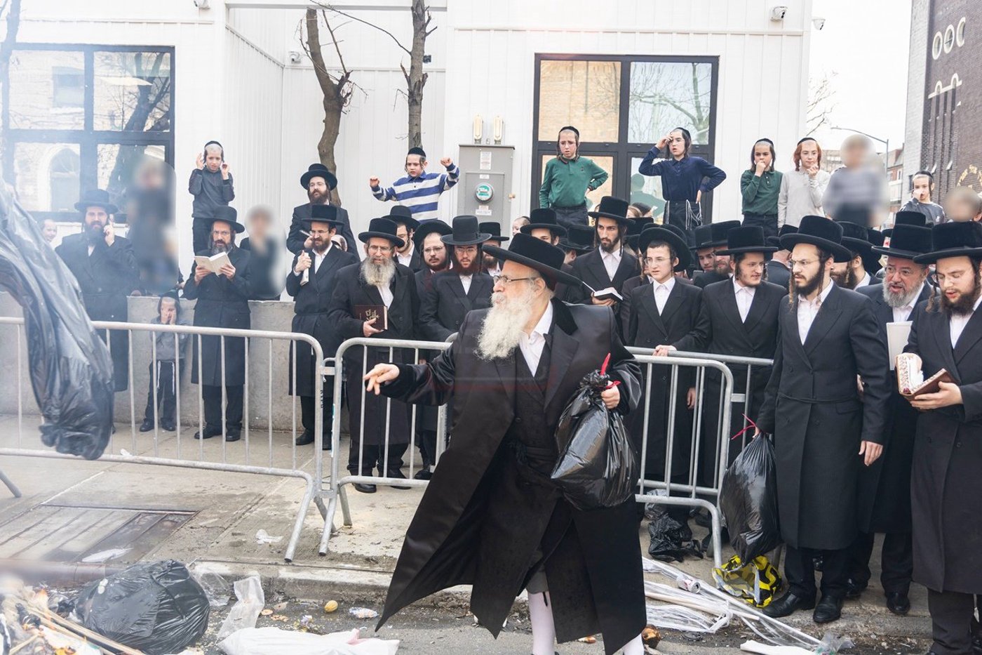 חג הפסח בחצה"ק צאנז קלויזנבורג