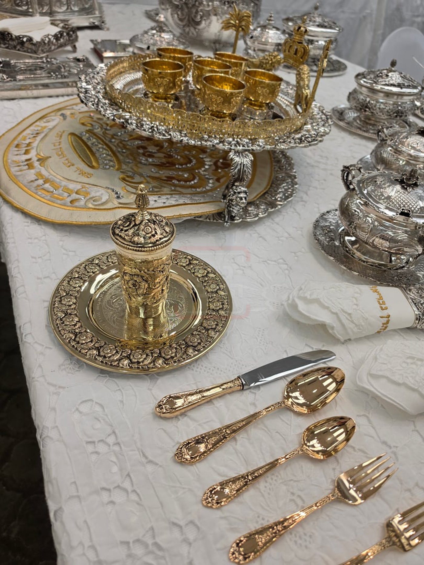 חג הפסח בחצה"ק סאטמר