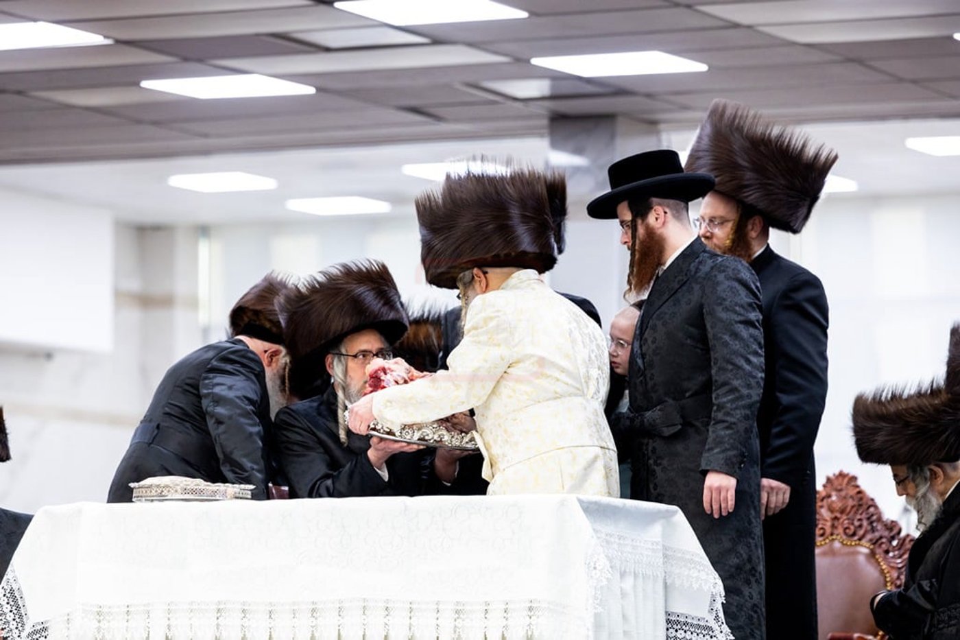 מעמד הפייסות ומסירת מתנות כהונה בסאטמר