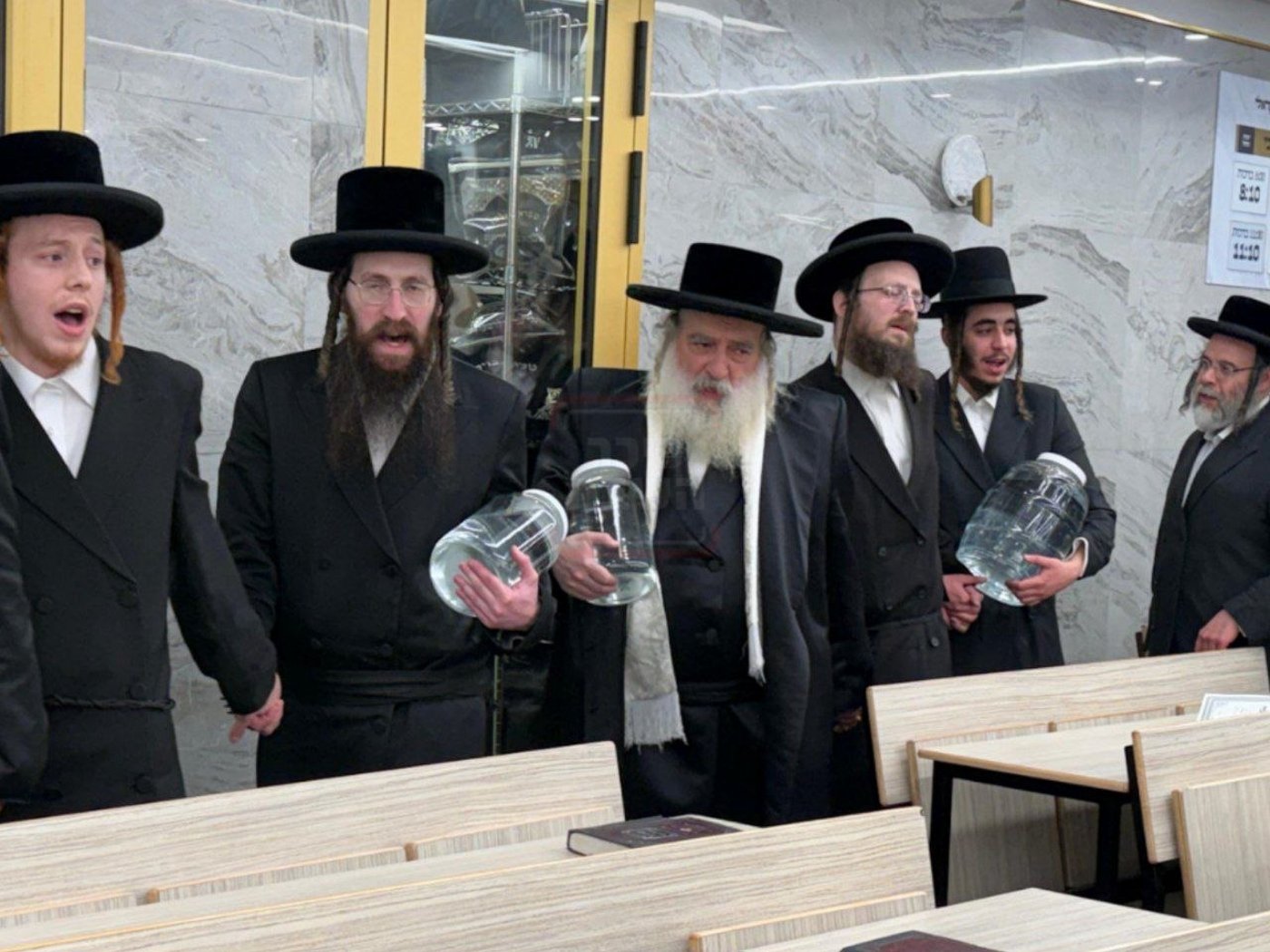 חג הפסח בחצה"ק קראלי