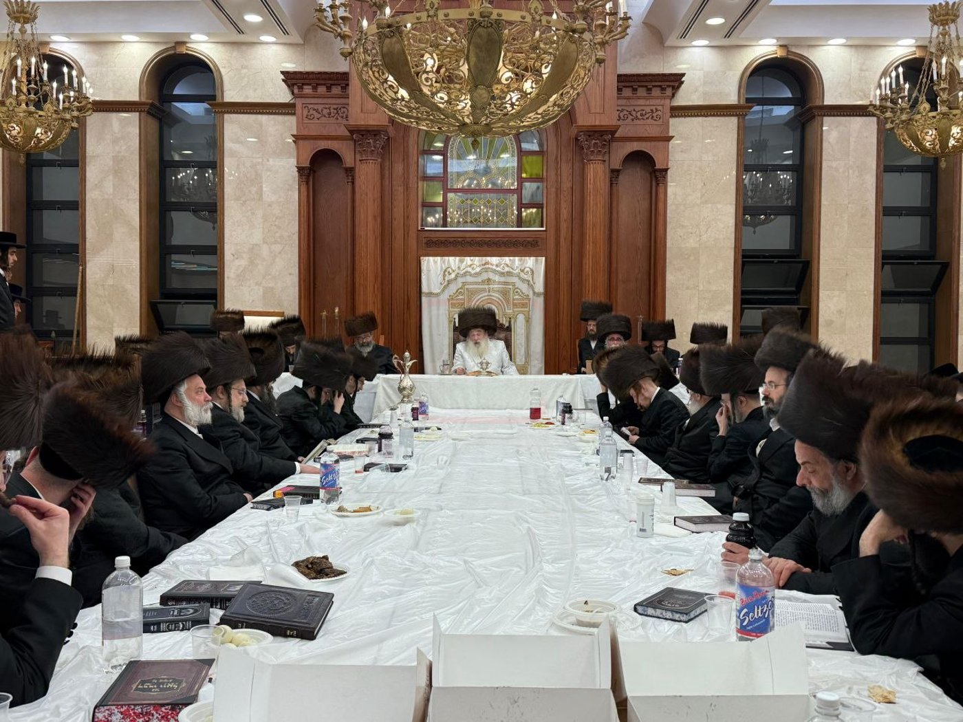 חג הפסח בחצה"ק קראלי