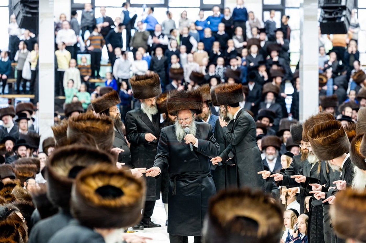 מעמד הפייסות ומסירת מתנות כהונה בסאטמר