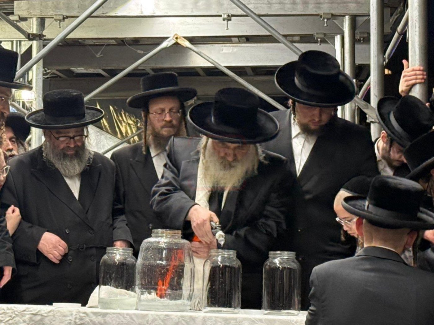 חג הפסח בחצה"ק קראלי