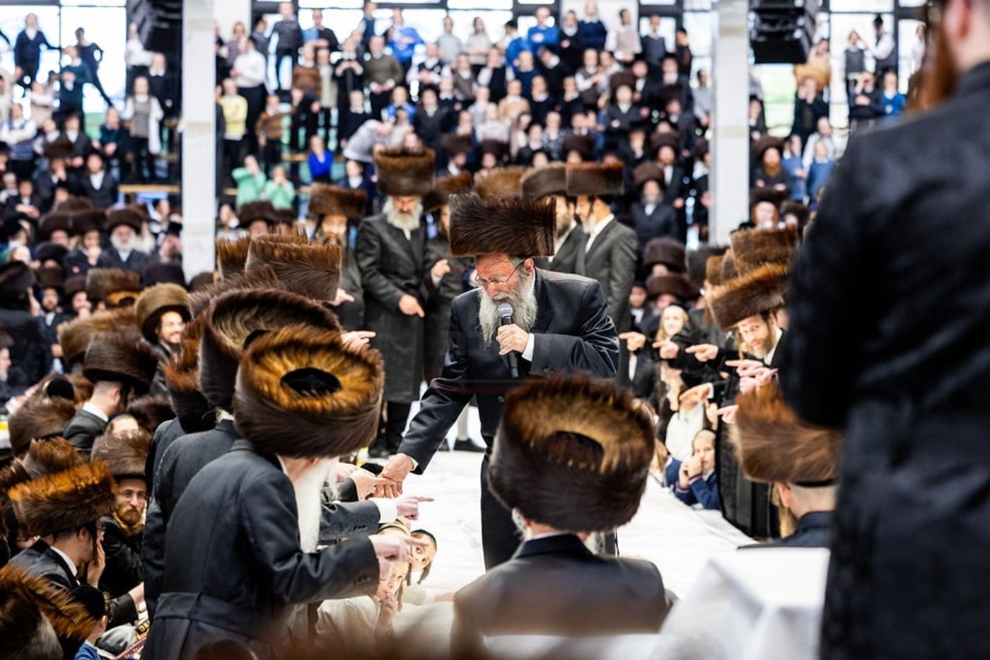 מעמד הפייסות ומסירת מתנות כהונה בסאטמר