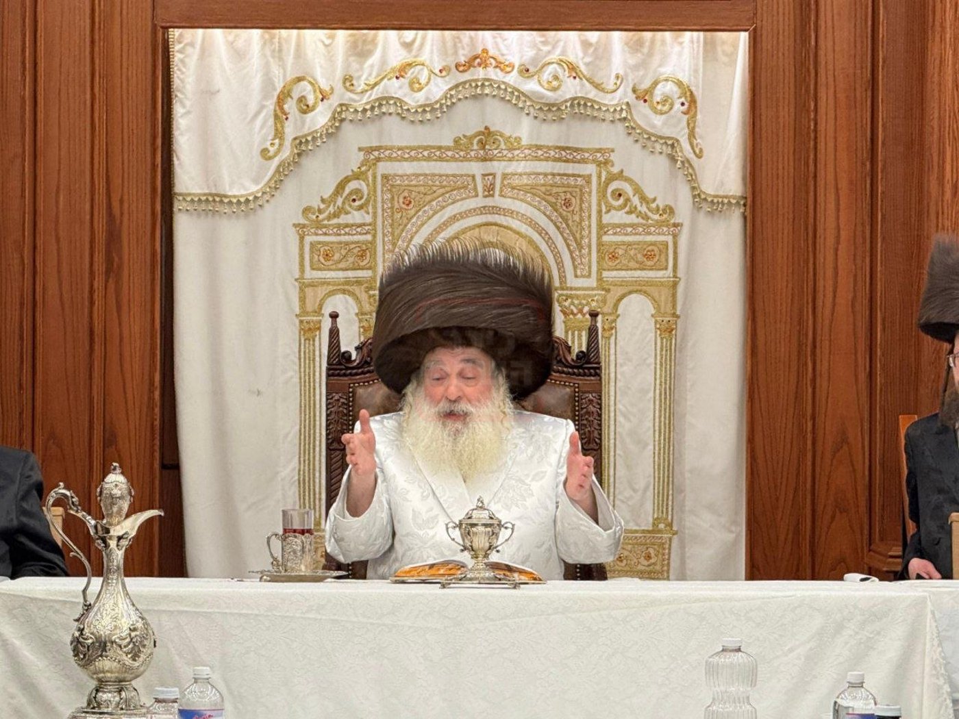 חג הפסח בחצה"ק קראלי