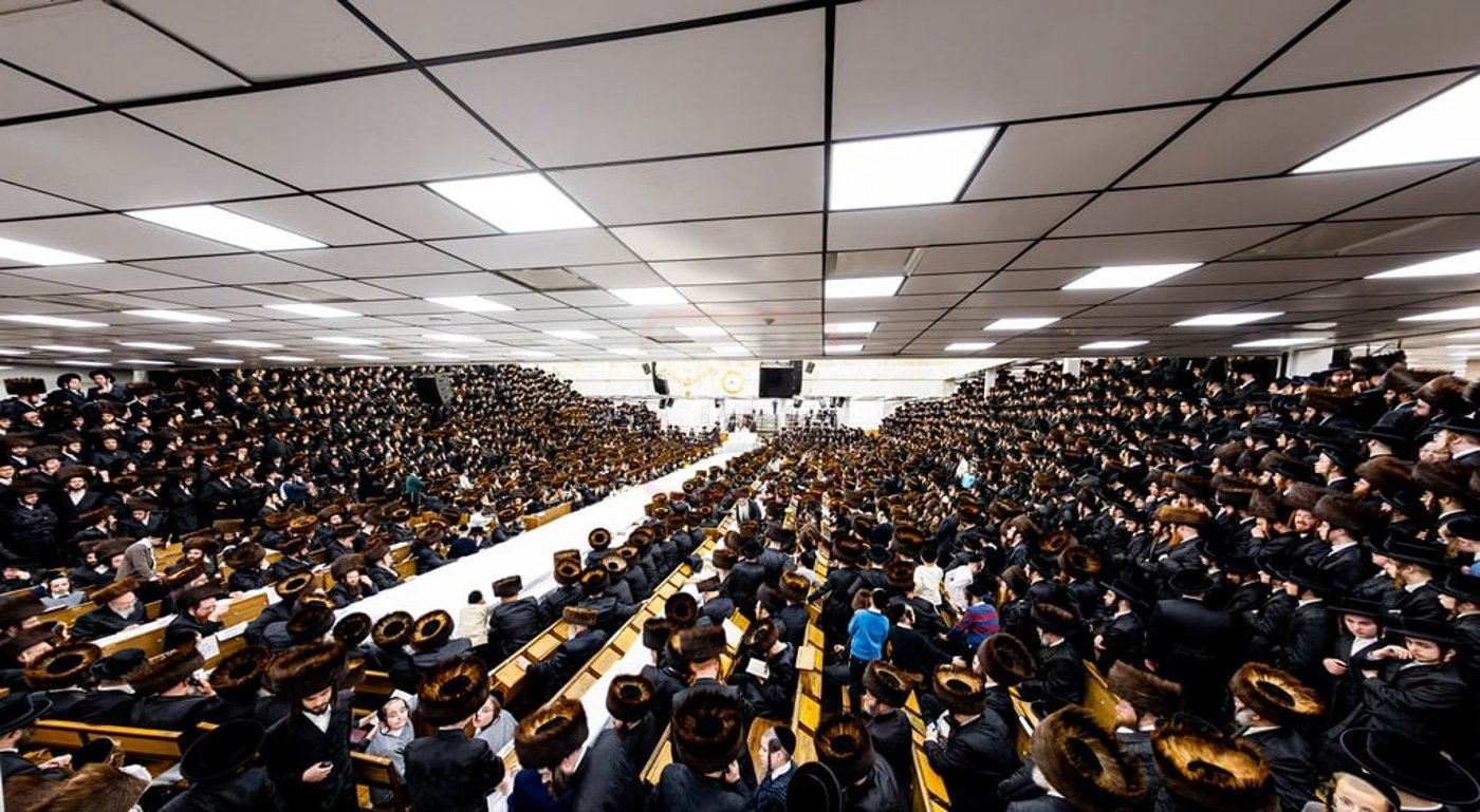 מעמד הפייסות ומסירת מתנות כהונה בסאטמר