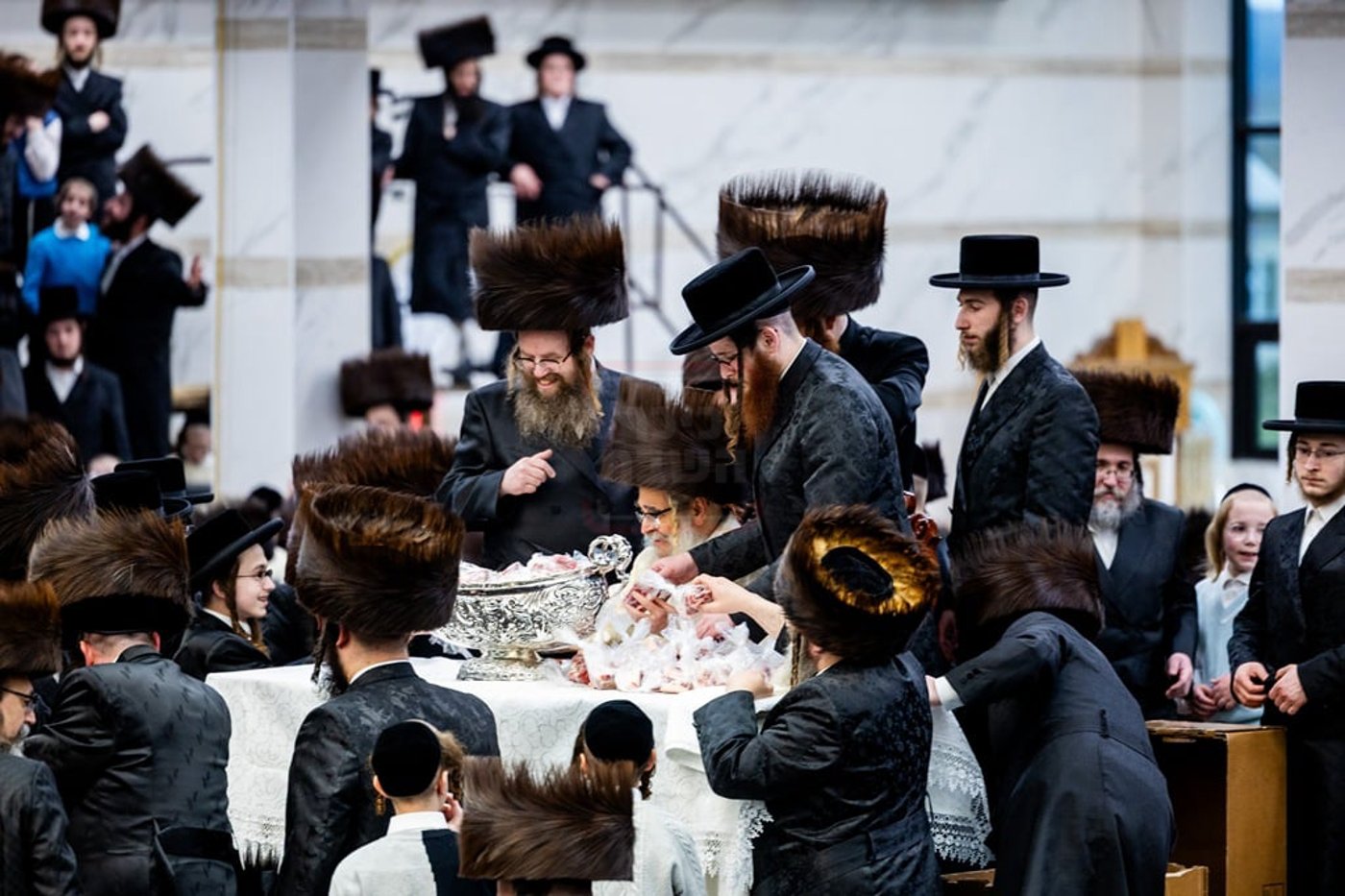 מעמד הפייסות ומסירת מתנות כהונה בסאטמר