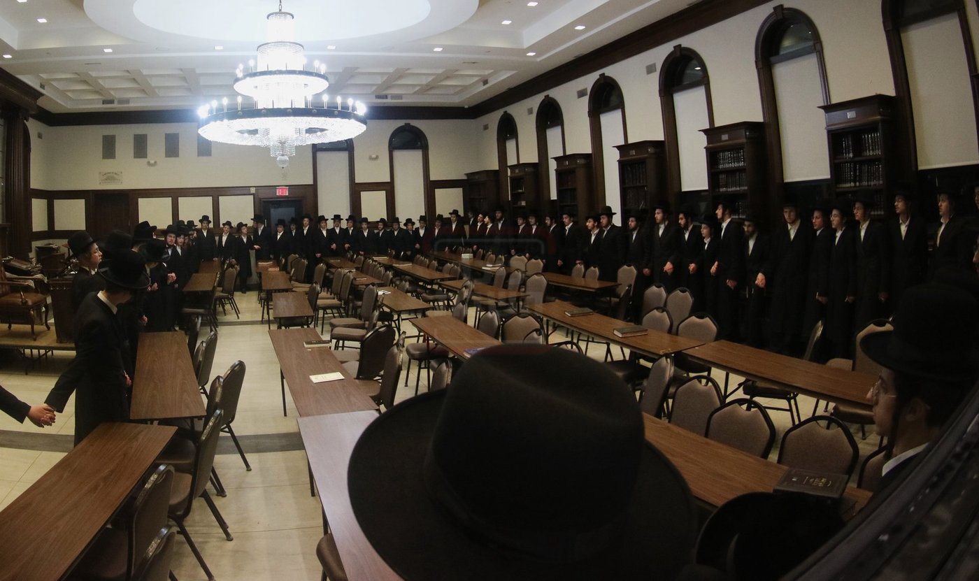 פתיחת זמן קיץ בחצה"ק סקולען לייקווד