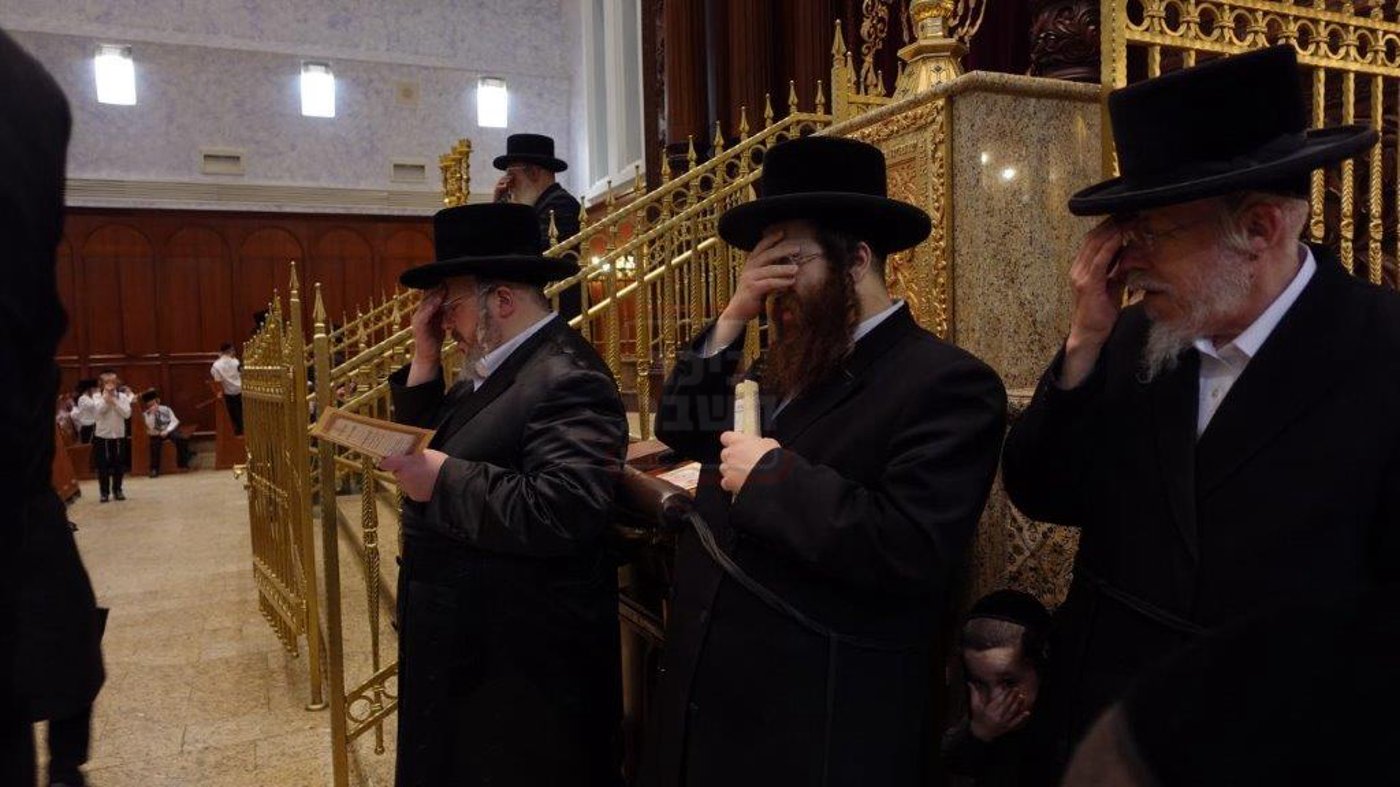 קרישמליינען בחצה"ק בעלזא