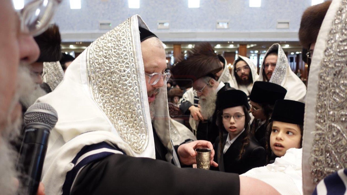 שמחת הברית בחצה"ק בעלזא