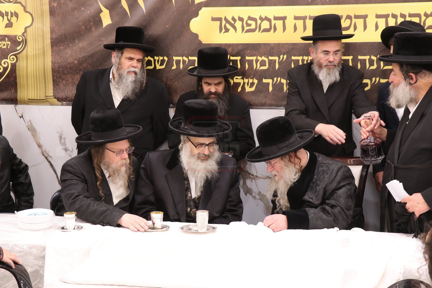 מעמד יציקת הבורות בקוזמיר 