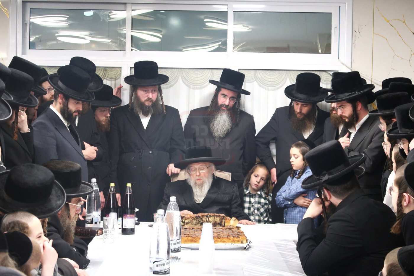 האדמו"ר מפינסק קרלין בביקור בבית שמש