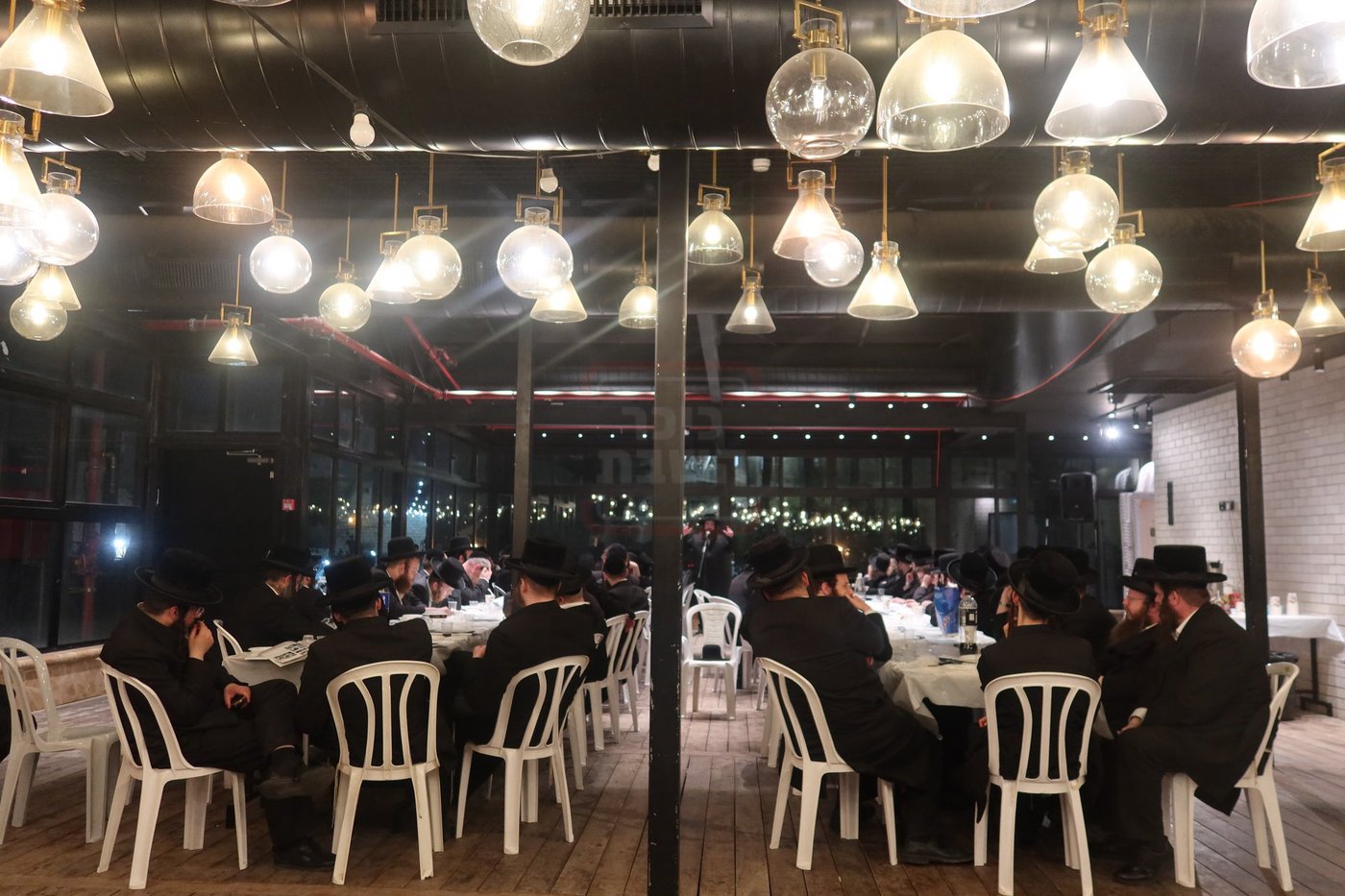 חסידי זוועהיל בעיר האבות חברון