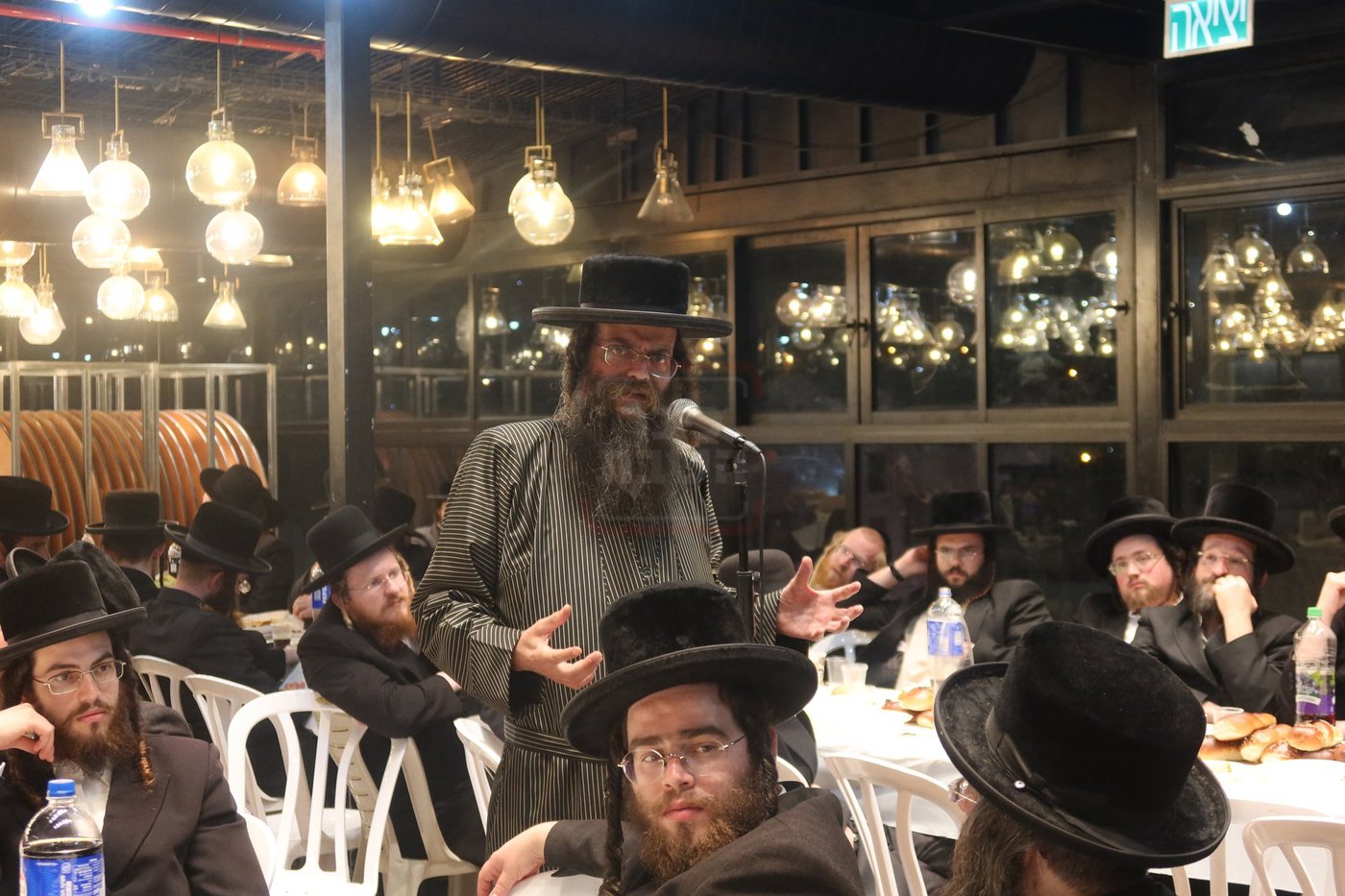 חסידי זוועהיל בעיר האבות חברון