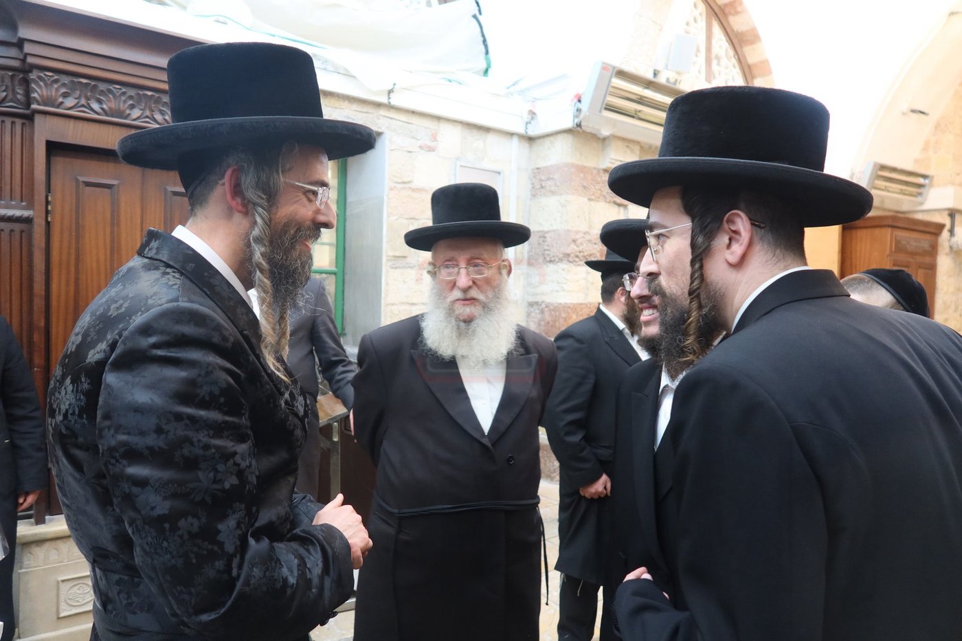 חסידי זוועהיל בעיר האבות חברון