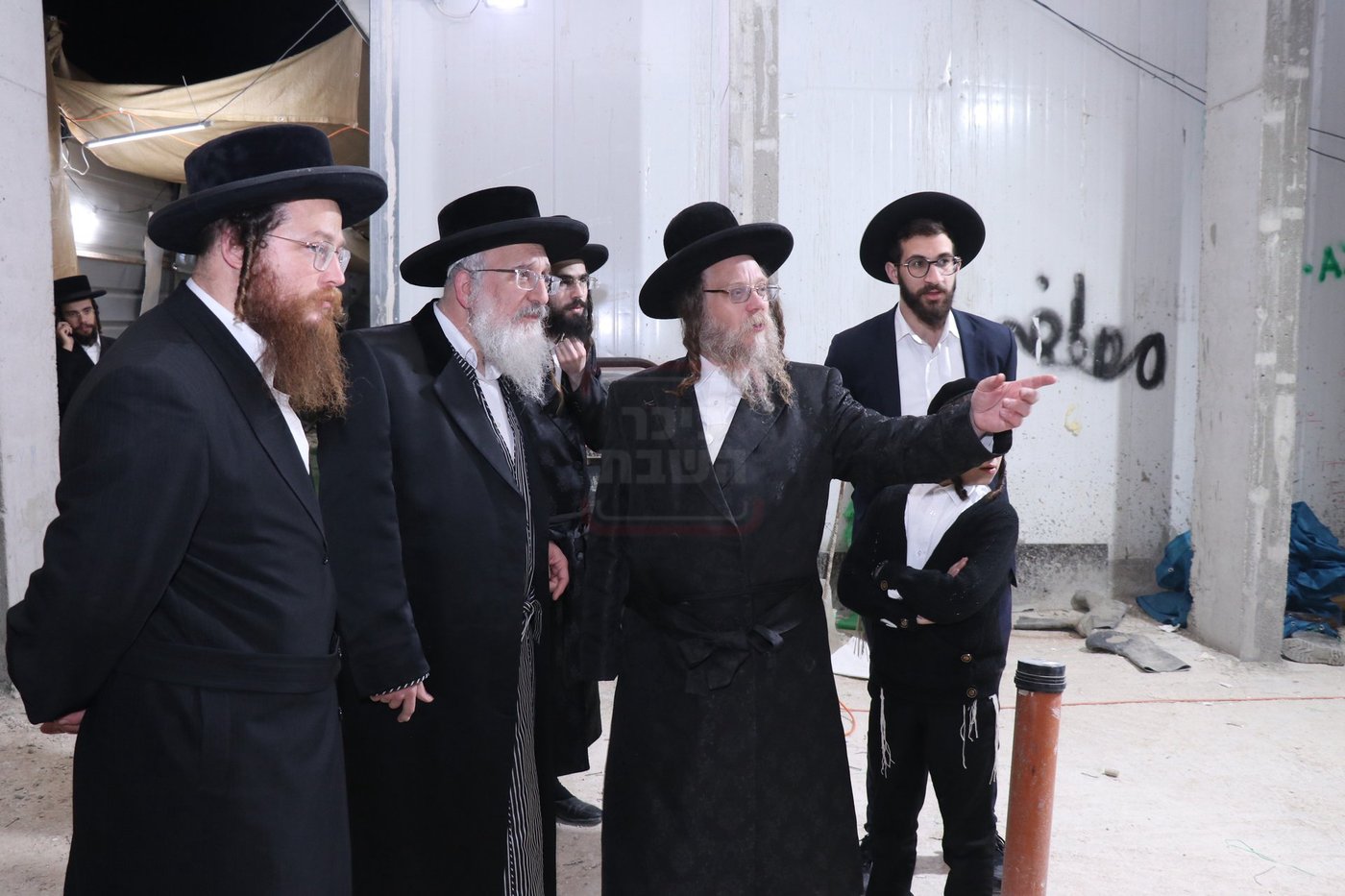 מעמד יציקת הבורות בקוזמיר 